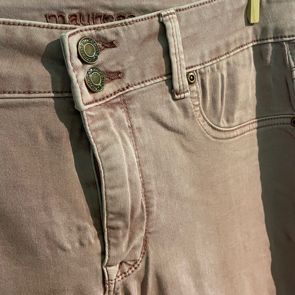 Stretchy pink jeans - Picture 2 of 6